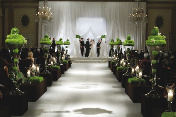 Green flowers wedding ceremony DanlAdm_0396