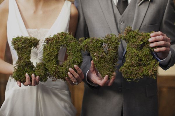 urban wedding inspiration, moss letters urbanmetallicwedding (15)