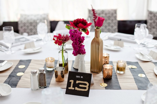 gold table setting, modern, pink flowers, stripes
