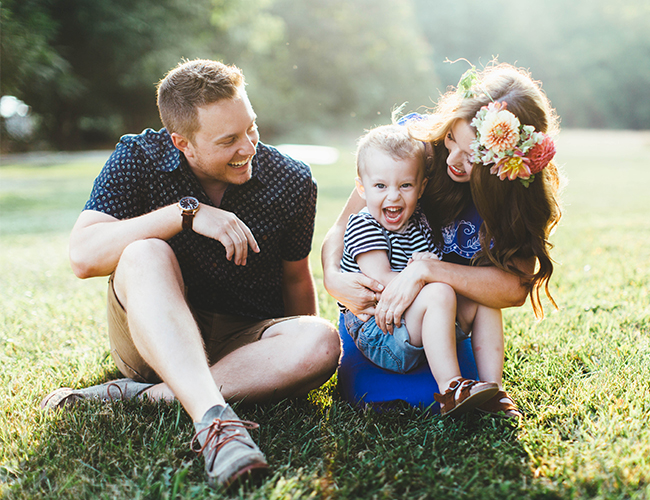 The Daybook's Farmhouse Maternity Photos - Baby Blog