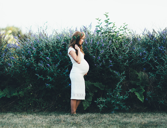 The Daybook's Farmhouse Maternity Photos - Baby Blog