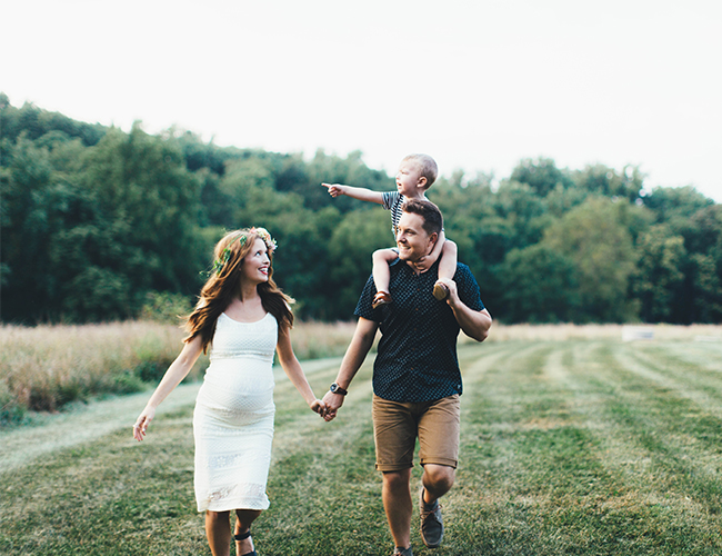 The Daybook's Farmhouse Maternity Photos - Baby Blog