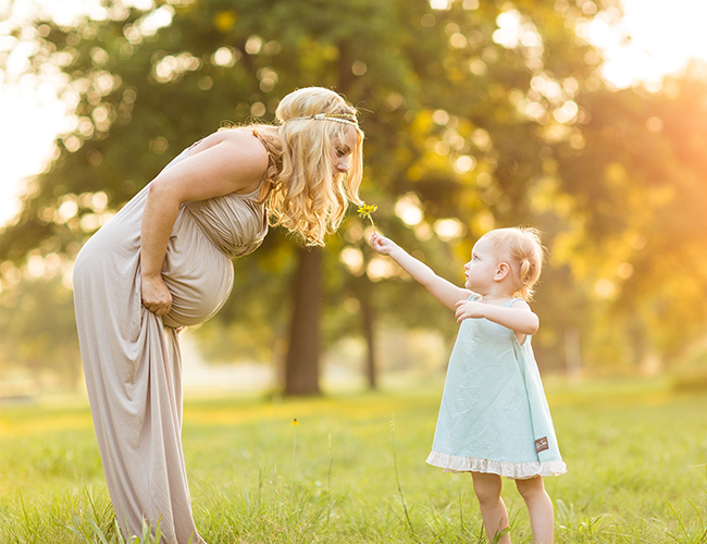 Awaiting a Little Sister Maternity Photos - Baby Blog