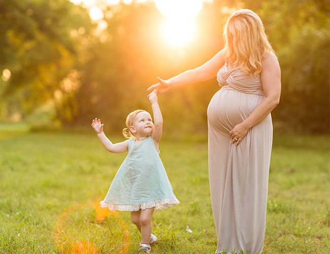 Awaiting a Little Sister Maternity Photos - Baby Blog