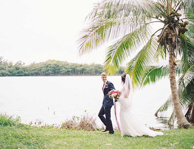 28 Romantic Destination Wedding Photos - Inspired by This