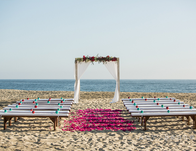 28 Romantic Destination Wedding Photos - Inspired by This
