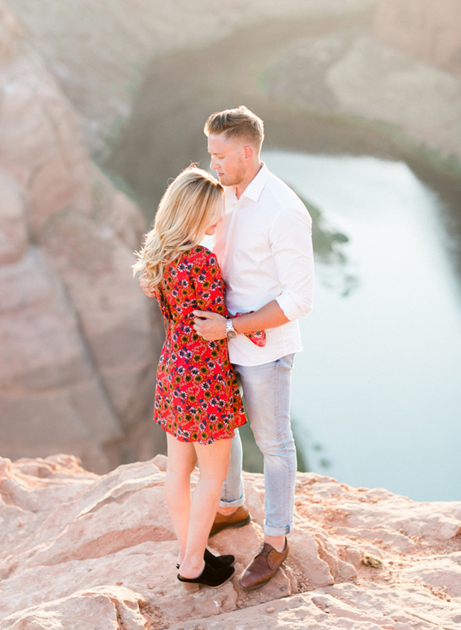 Horseshoe Bend Engagement Photos - Inspired by This