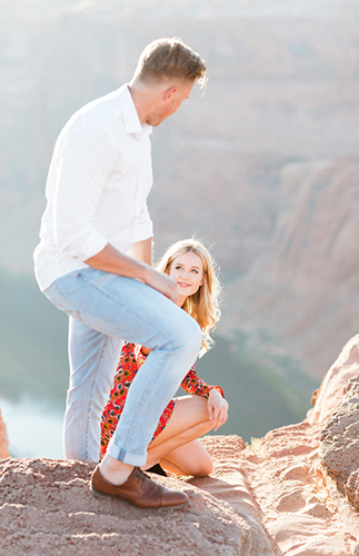 Horseshoe Bend Engagement Photos - Inspired by This