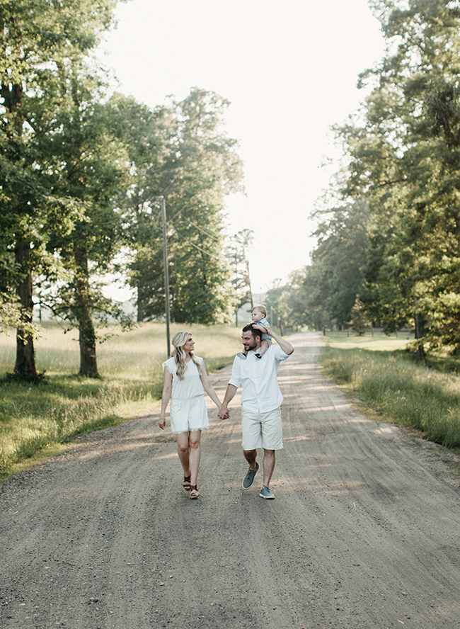 Family Picnic Photos on a Farm - Inspired by This