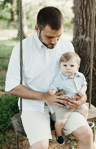 Family Picnic Photos on a Farm - Inspired by This