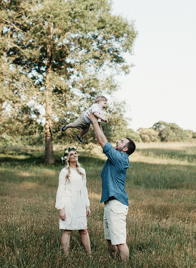 Family Picnic Photos on a Farm - Inspired by This