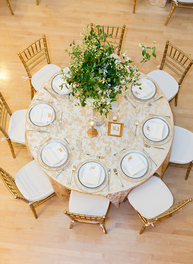 23 White and Neutral Weddings that Stand Out from the Crowd - Inspired by This