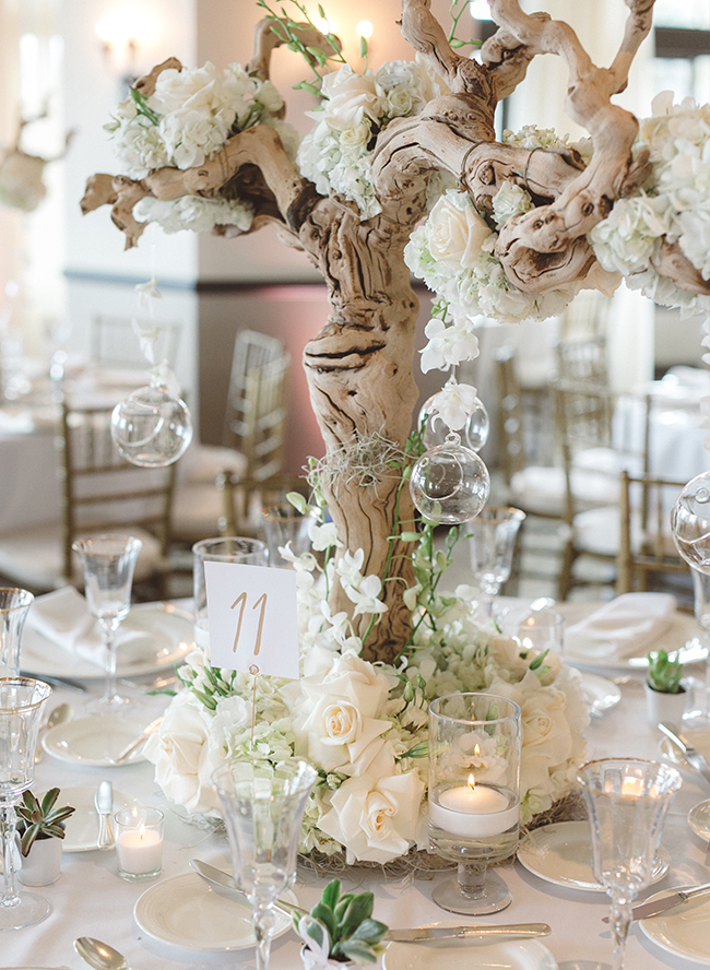 23 White and Neutral Weddings that Stand Out from the Crowd - Inspired by This