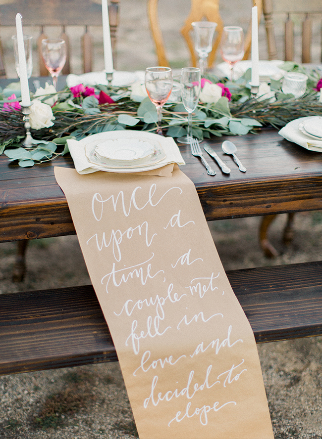 10 Signs You Have to Have at Your Wedding - Inspired by This