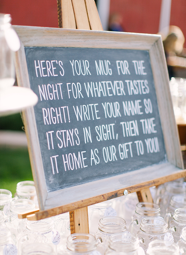 10 Signs You Have to Have at Your Wedding - Inspired by This