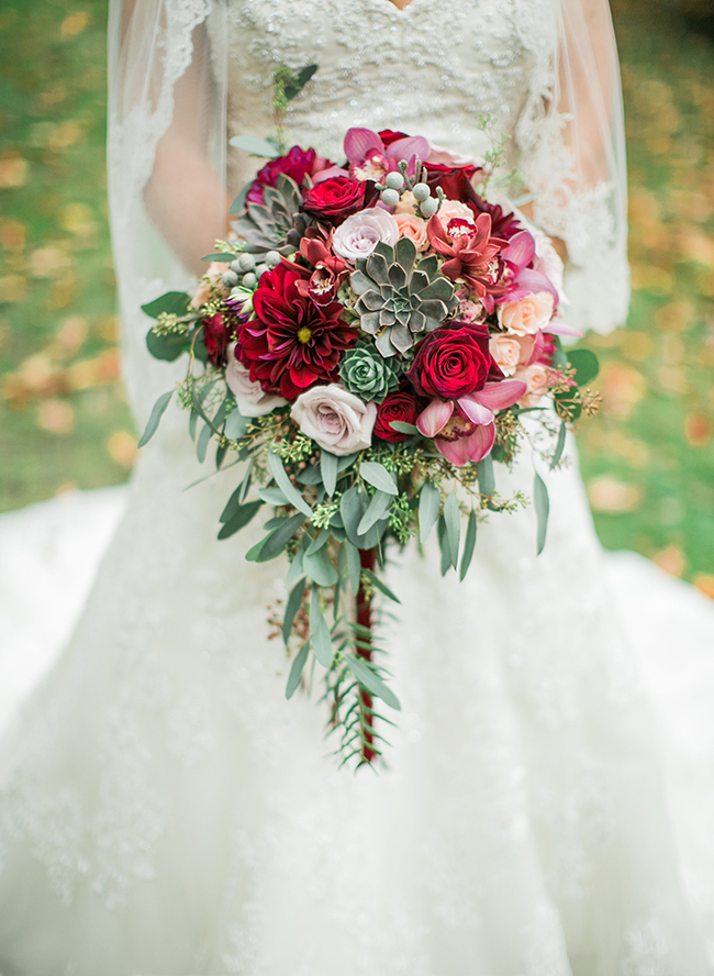 Inspired By This 20 Beautiful Winter Wedding Bouquets