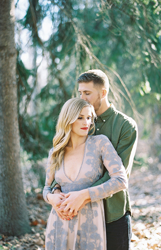 Fall Engagement Photos in the Woods 