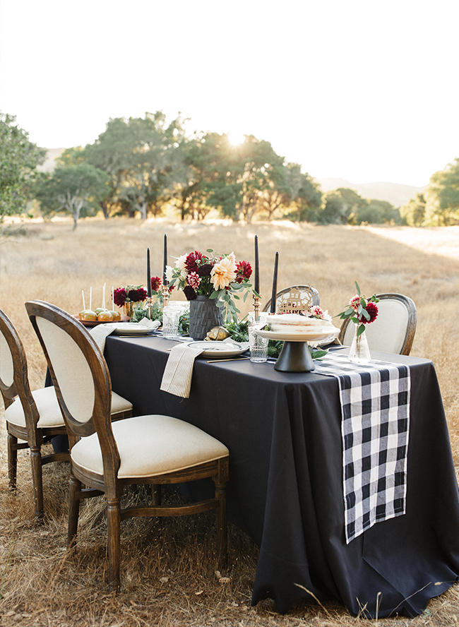 Moody Fall Table