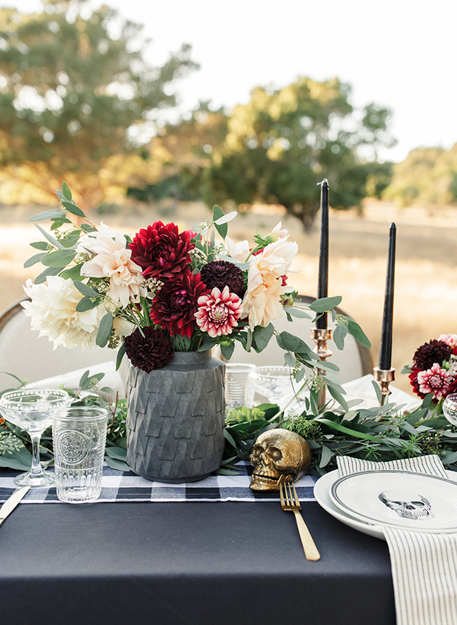 Moody Fall Table