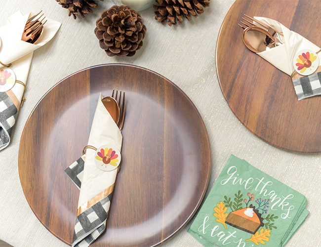 How to Set the Perfect Holiday Table