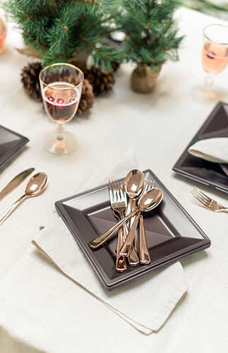 How to Set the Perfect Holiday Table