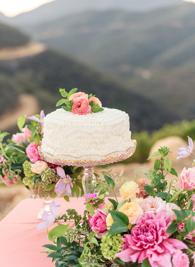 12 Fun Floral Spring Wedding Cakes Inspired By This