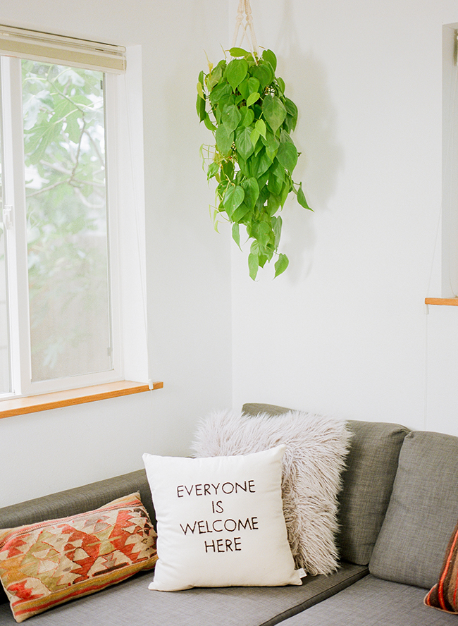 Cozy Bungalow Love Shoot in Portland 