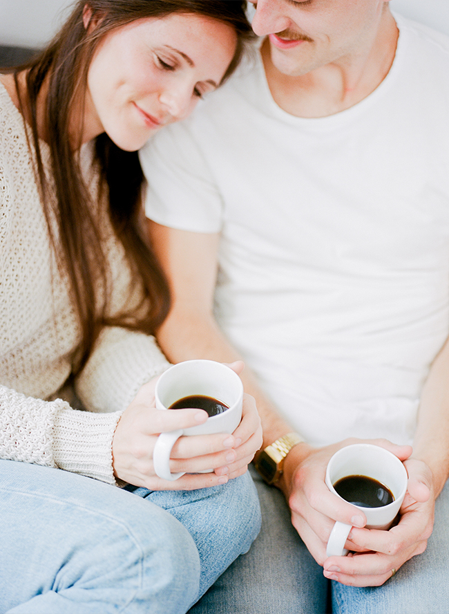 Cozy Bungalow Love Shoot in Portland 