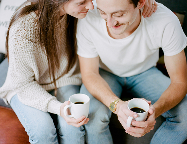 Cozy Bungalow Love Shoot in Portland 