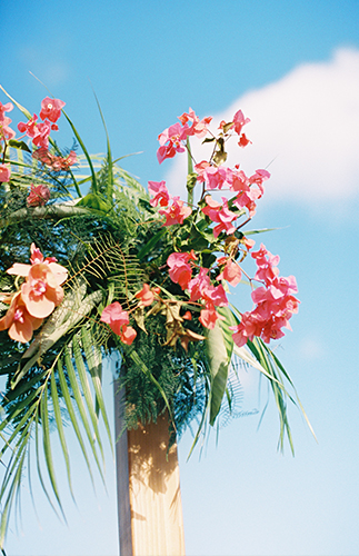 Modern Tropical Wedding Inspiration in Hawaii