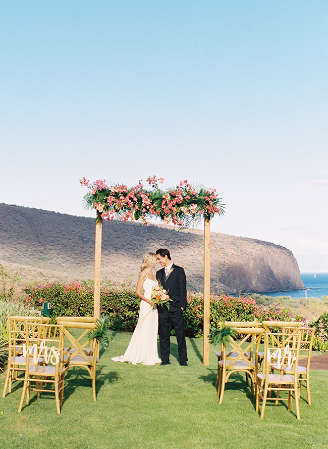 Modern Tropical Wedding Inspiration in Hawaii