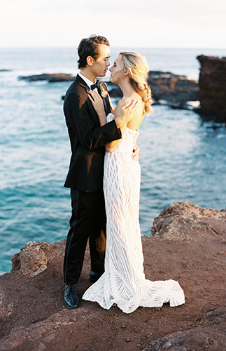 Modern Tropical Wedding Inspiration in Hawaii