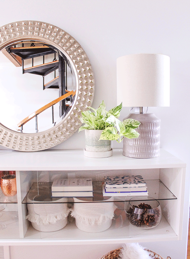 Simple Tips for How to Style Your Entryway