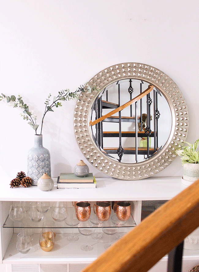 Simple Tips for How to Style Your Entryway