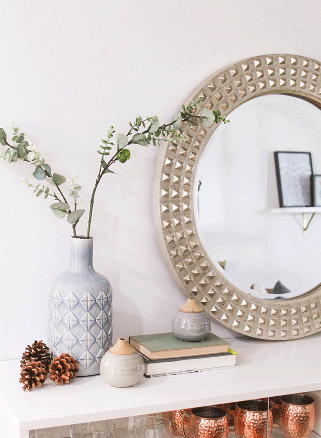 Simple Tips for How to Style Your Entryway