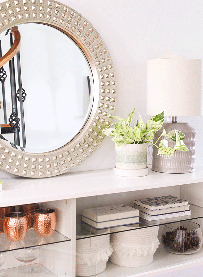 Simple Tips for How to Style Your Entryway