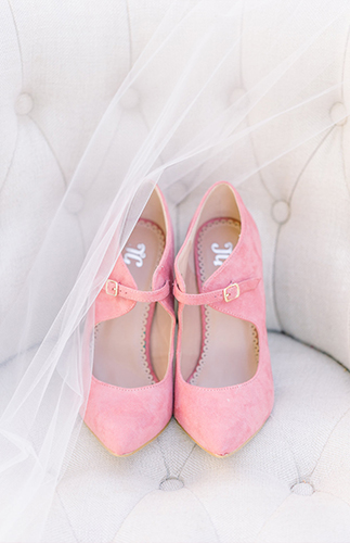 Feminine Fuchsia Wedding Inspiration