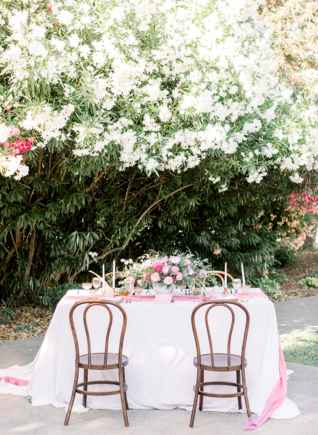 Feminine Fuchsia Wedding Inspiration