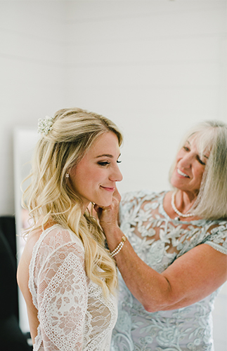 Natural Wedding Full of Greenery