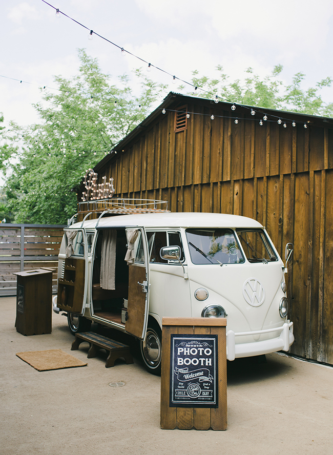 Natural Wedding Full of Greenery