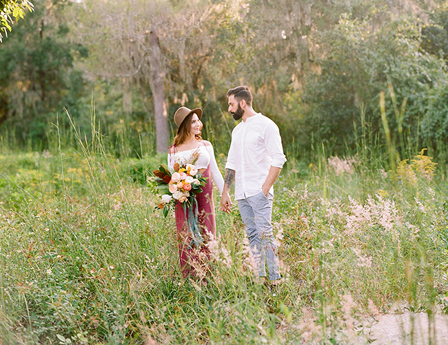 Stylish Autumn Engagement Photos