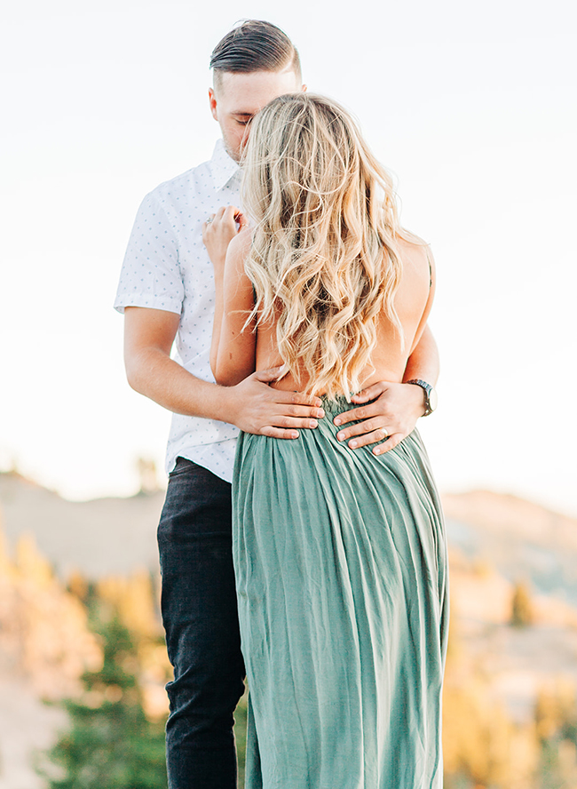 Romantic Mountainside Love Shoot