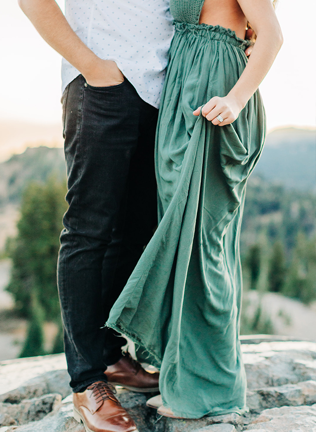 Romantic Mountainside Love Shoot