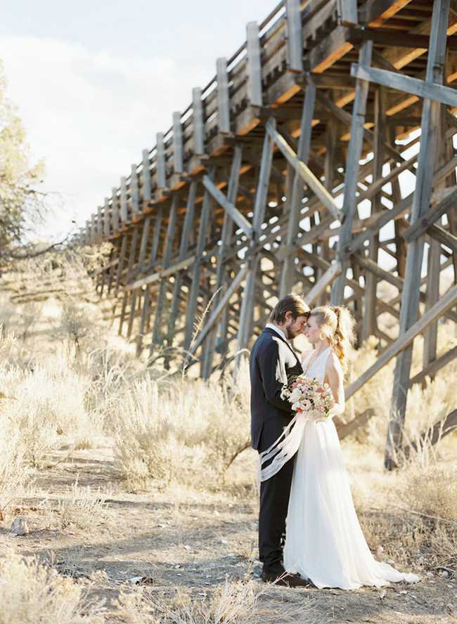 natural wedding, natural wedding colors, desert wedding