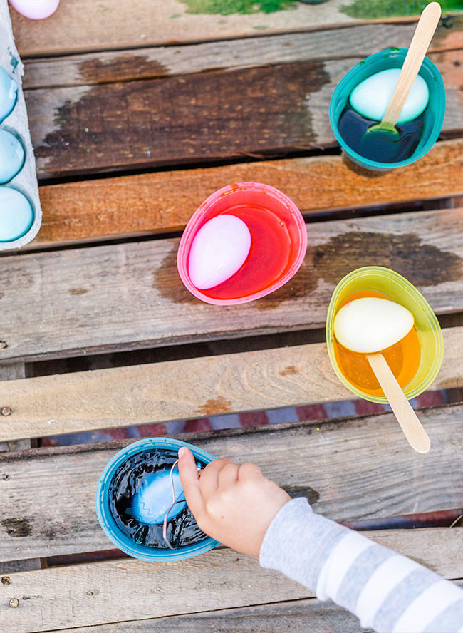 Kids Easter Egg Dying Party, Easter Egg Dying