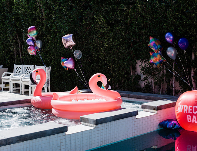 Featured image of post Neon Themed Pool Party : This is such a fun and colorful theme that everyone will love!