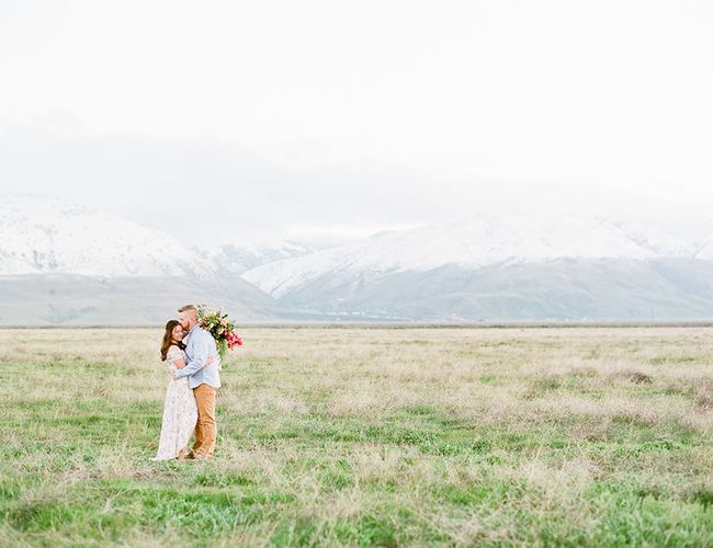 Scenic Spring Engagement Photos, outdoor engagement photos 