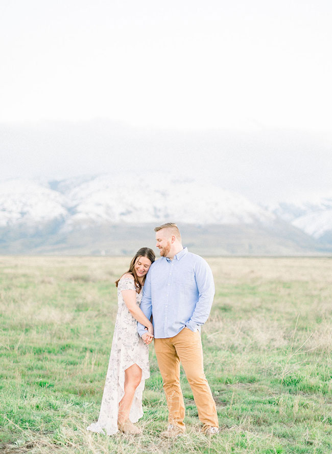 Scenic Spring Engagement Photos, outdoor engagement photos 