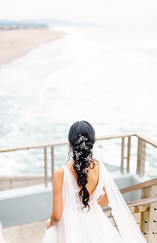 Living Coral Wedding Inspiration , Seaside Wedding in San Francisco