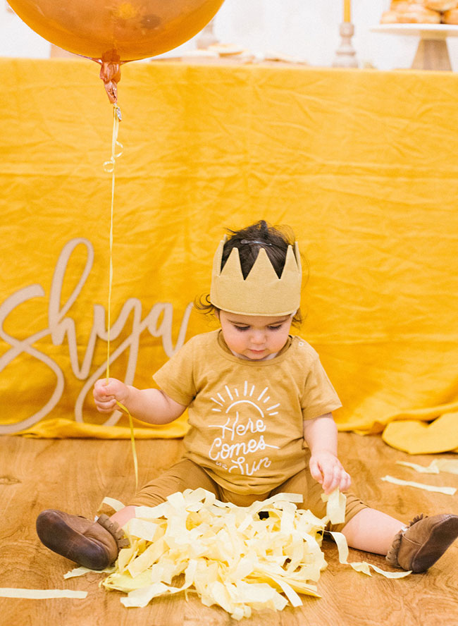 Gold Sunshine Themed Birthday, You Are My Sunshine backdrop